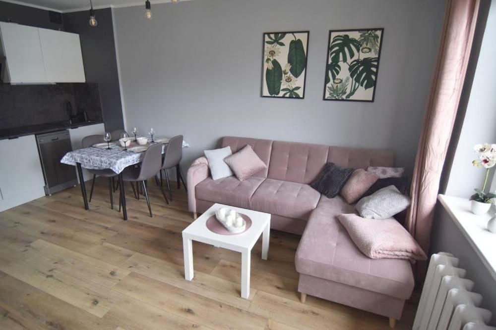 Trzypokojowy Apartament *