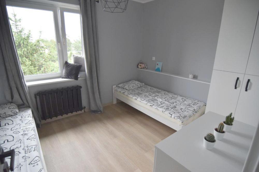 Lägenhet Trzypokojowy Apartament *