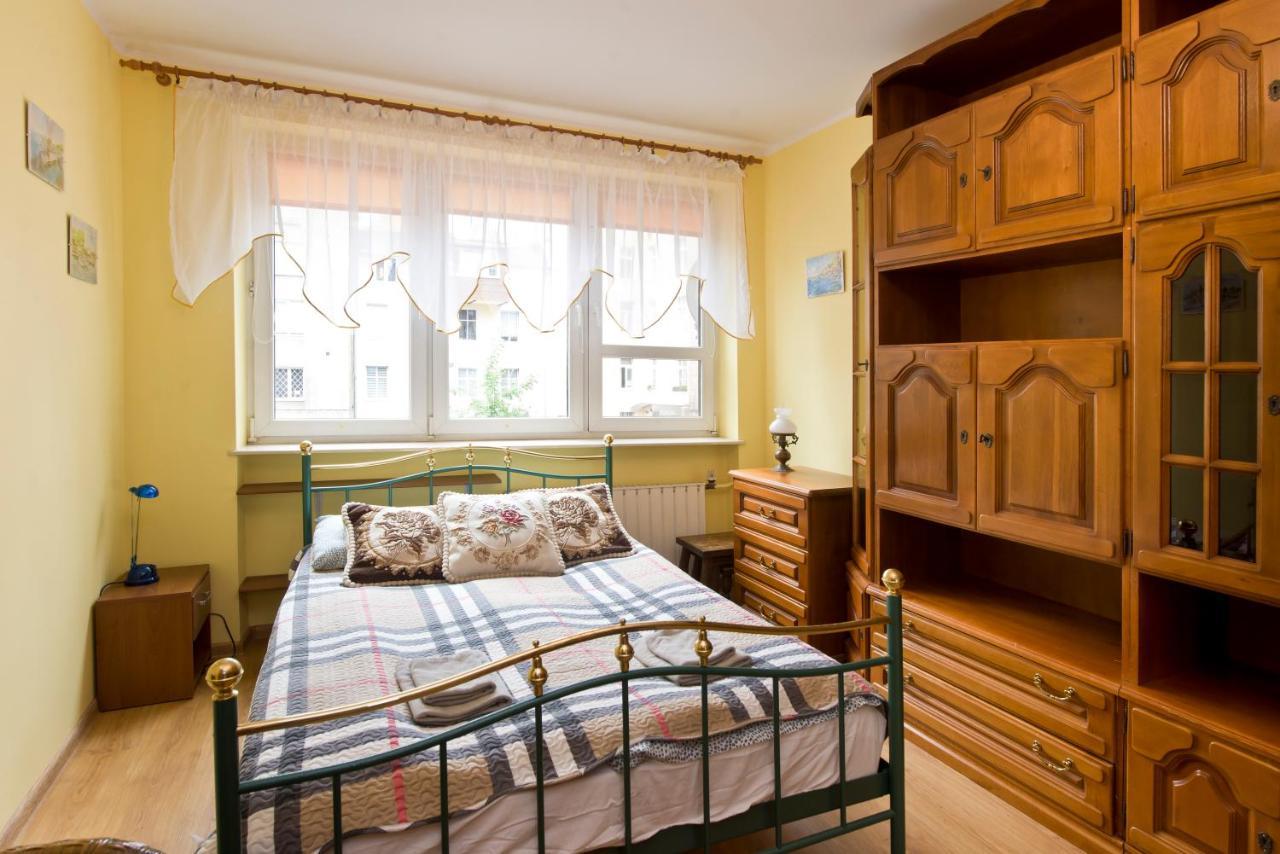 Apartment Yourapart Straganiarska Z Parkingiem