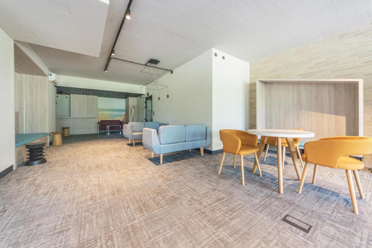 Apartment Glow Apartments, Nowa Letnica *