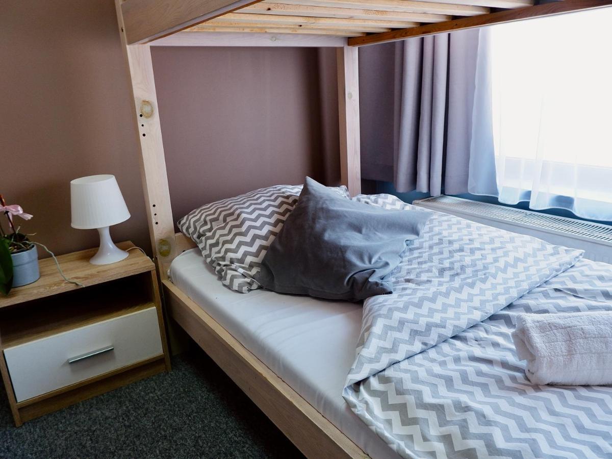 Moon Hostel *