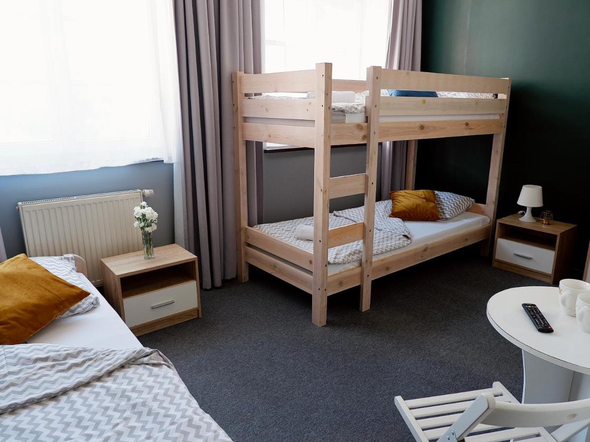 Moon Hostel *