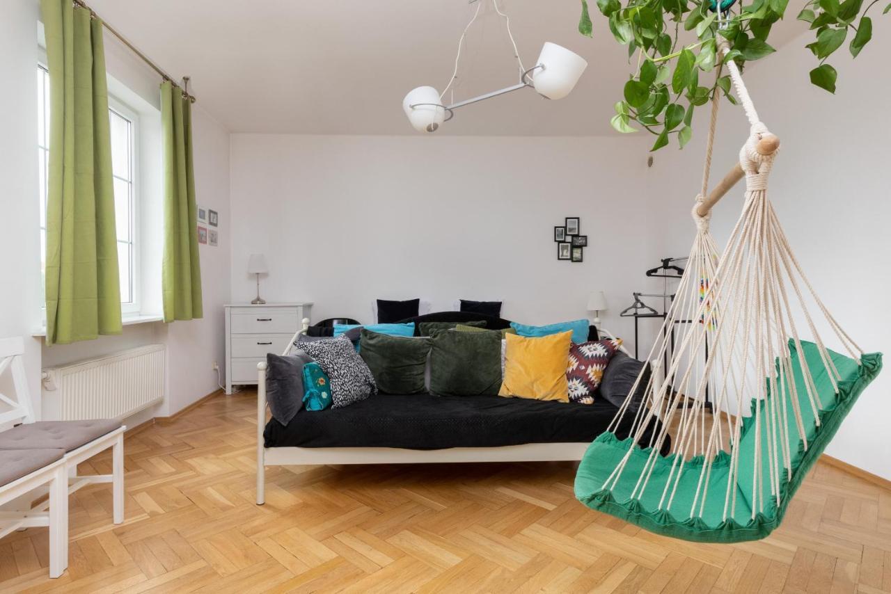 Apartment 100m2 With Beautiful Old Town View By Renters *