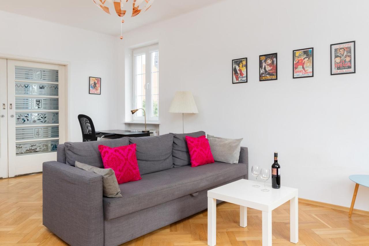 100m2 With Beautiful Old Town View By Renters Apartment *