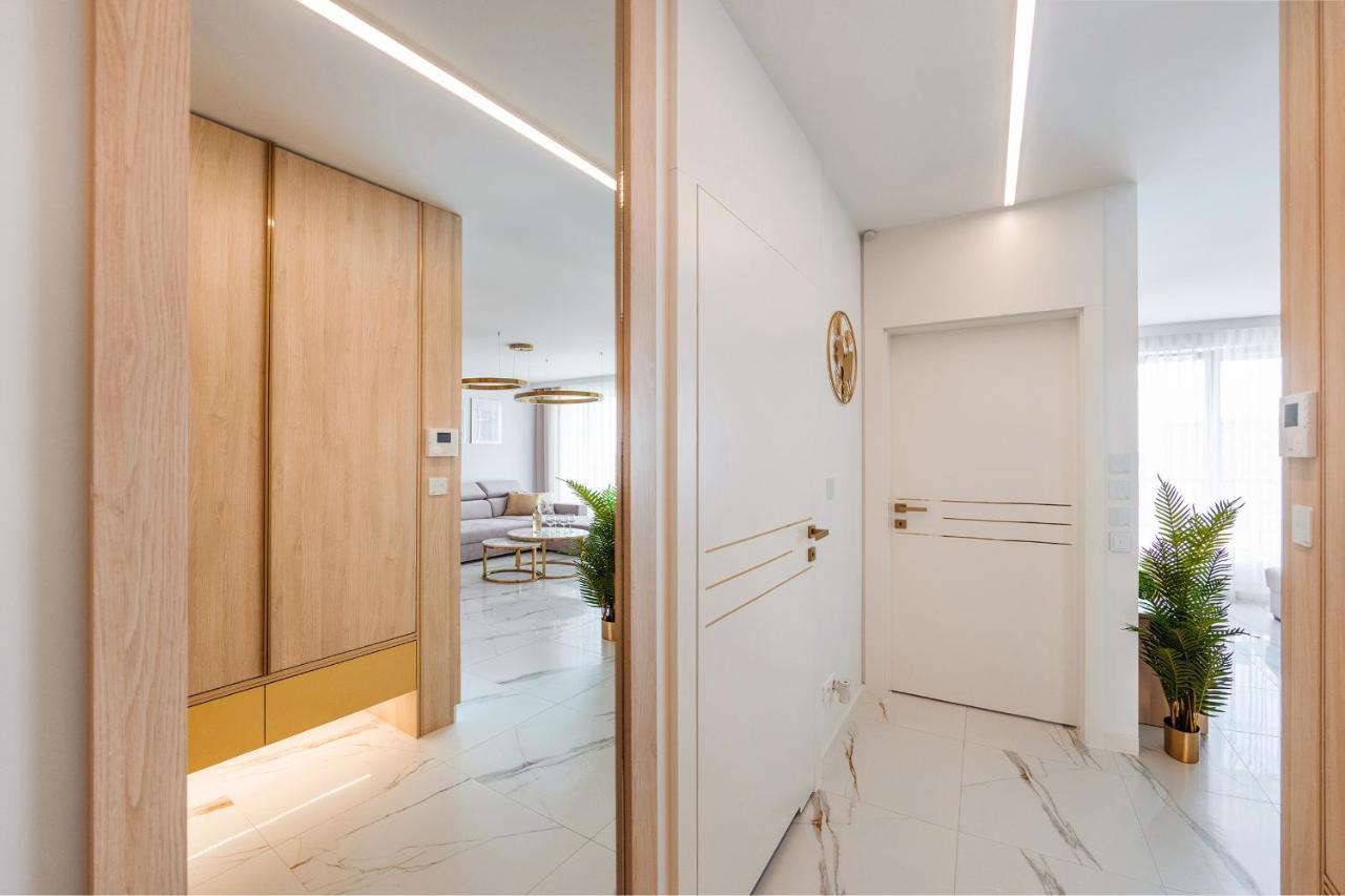 Diamond Club - Sea View Apartment Gdansk
