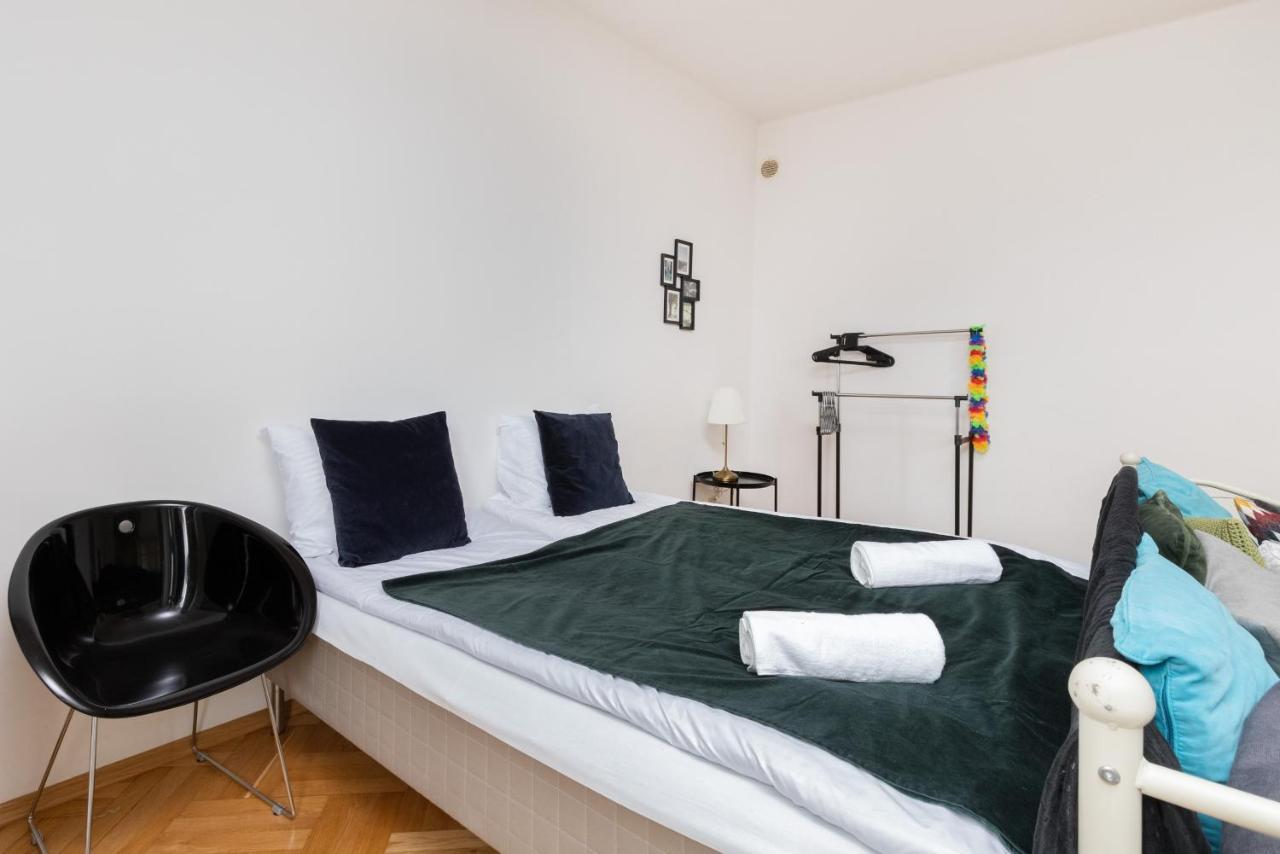 100m2 With Beautiful Old Town View By Renters