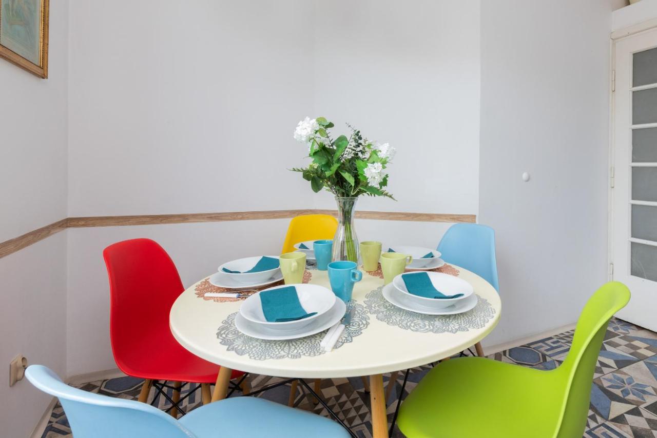 100m2 With Beautiful Old Town View By Renters