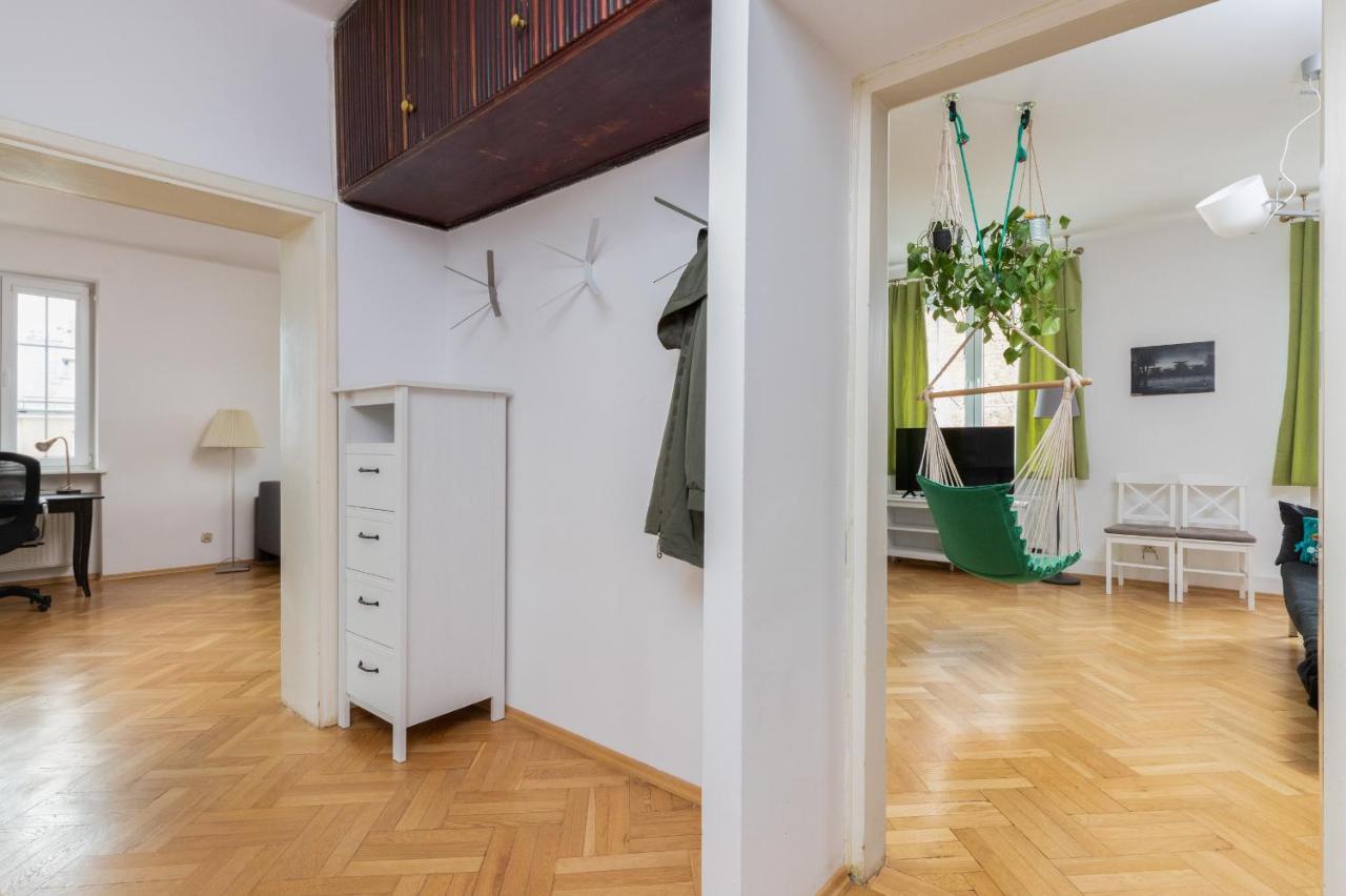 100m2 With Beautiful Old Town View By Renters