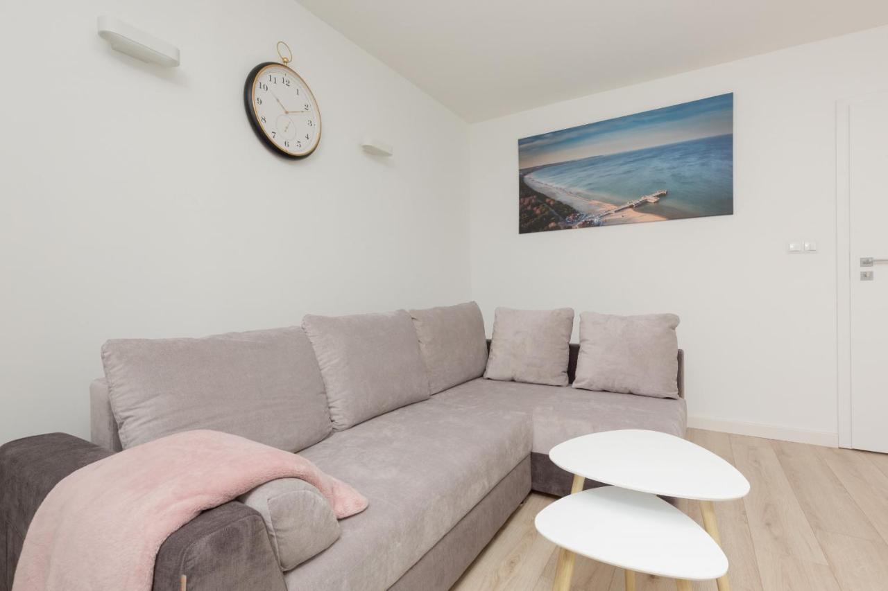 Two-bedroom 650 M Brzezno By Renters Gdańsk