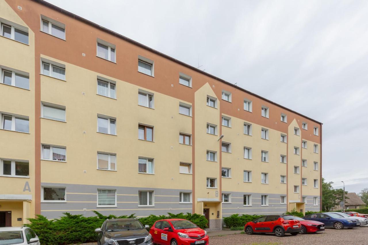 Two-bedroom 650 M Brzezno By Renters Huoneisto *