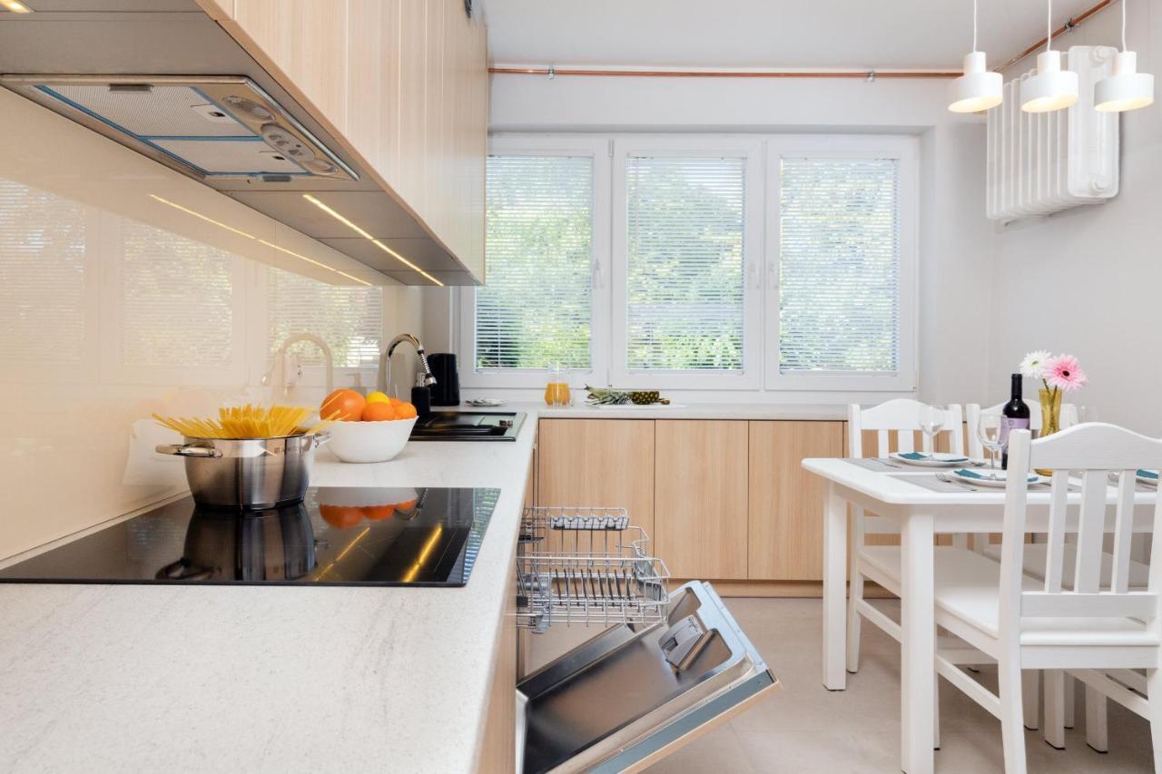 Gdanska Two-bedroom Brzezno By Renters Gdańsk