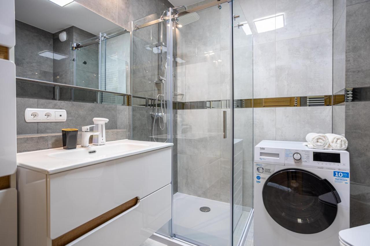 Smart Loqum Nowy Apartament - Walowa 40 Lägenhet