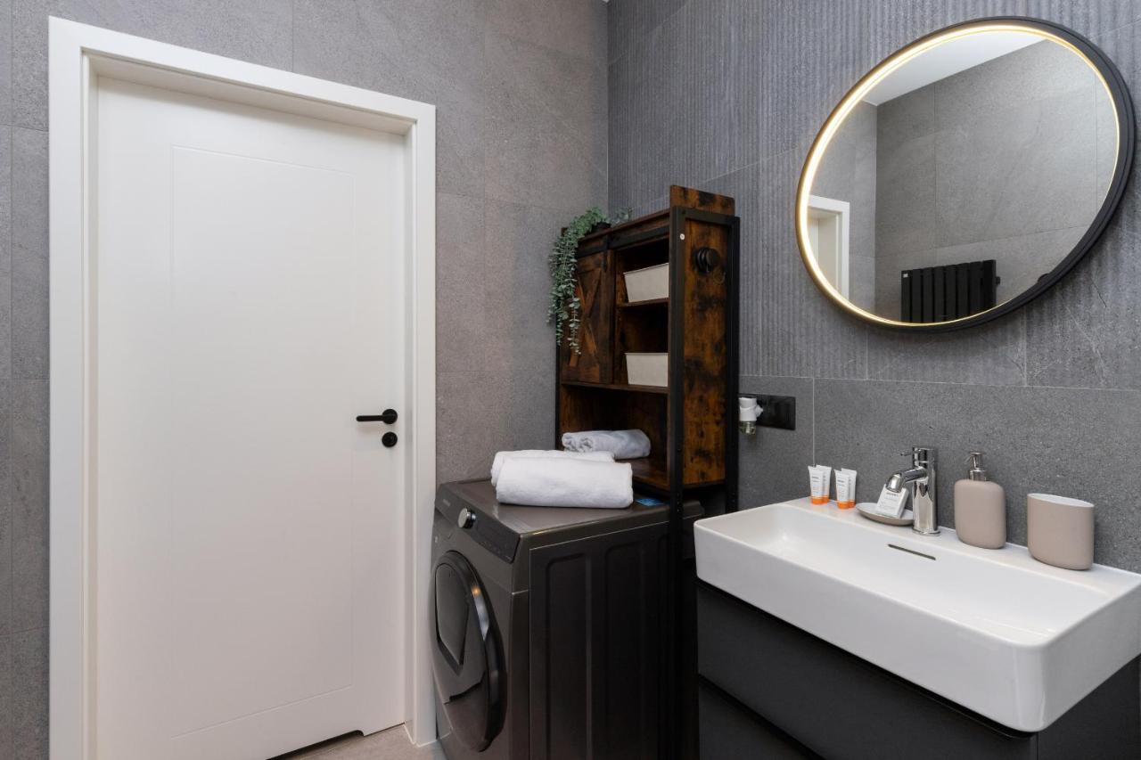 Srodmiescie Akademia Muzyczna By Renters *