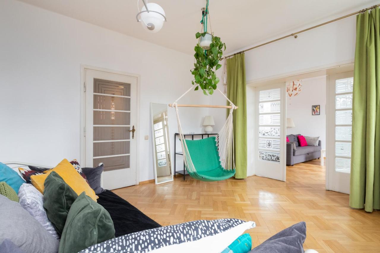 100m2 With Beautiful Old Town View By Renters Apartment