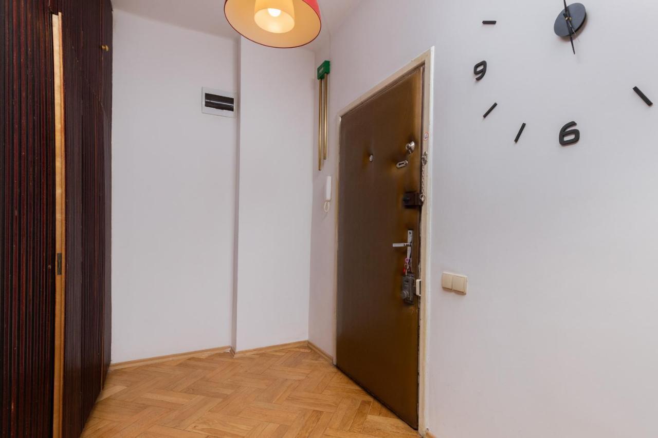 Apartment 100m2 With Beautiful Old Town View By Renters *