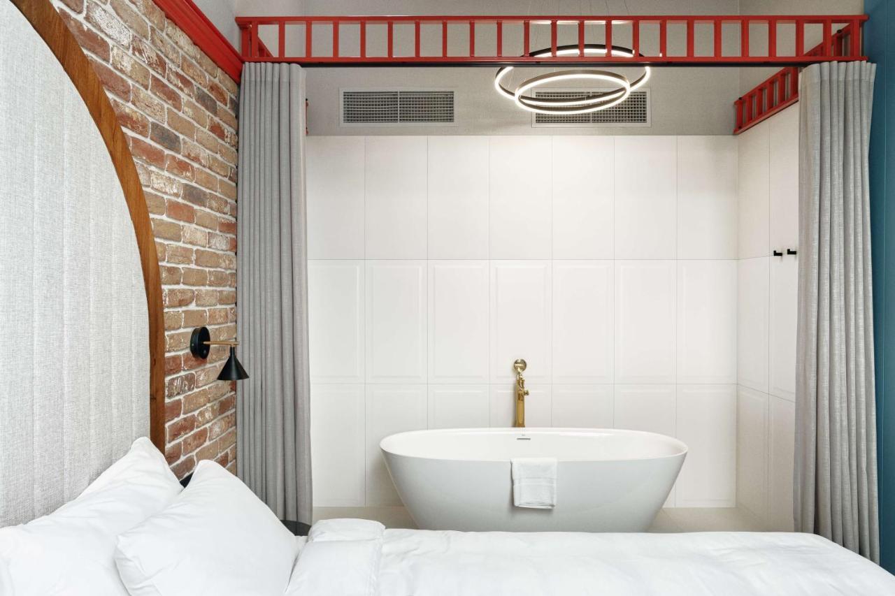 Aparthotel Radisson Red Gdansk, Wyspa Spichrzow 4*