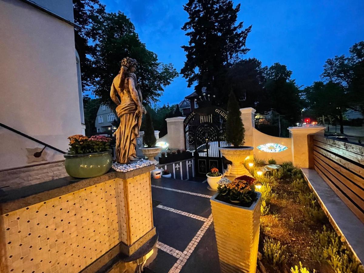 Bed & Breakfast Dworek Oliwski