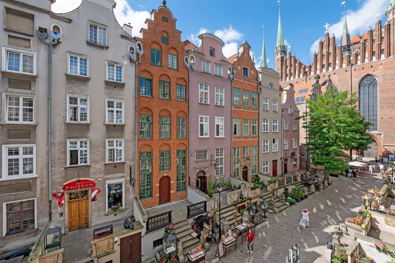 Mariacka Street Charm, Main Old Town By Downtown Gdansk