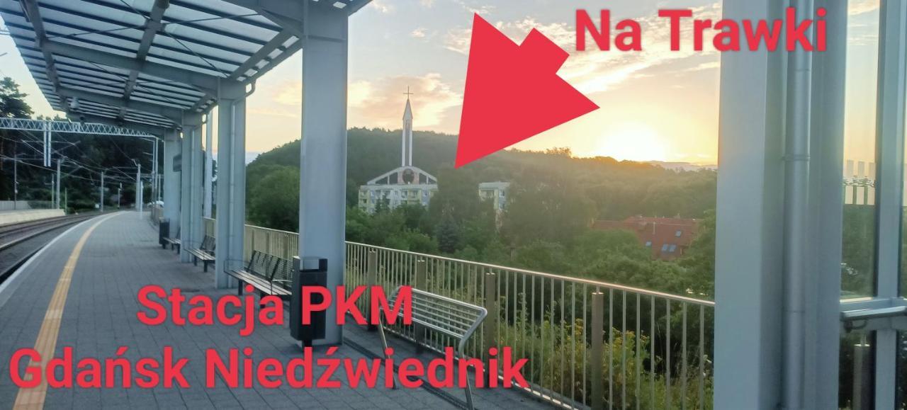 Na Trawki 15 Minut Od Lotniska Przy Pkm Niedzwiednik Lägenhet Gdańsk