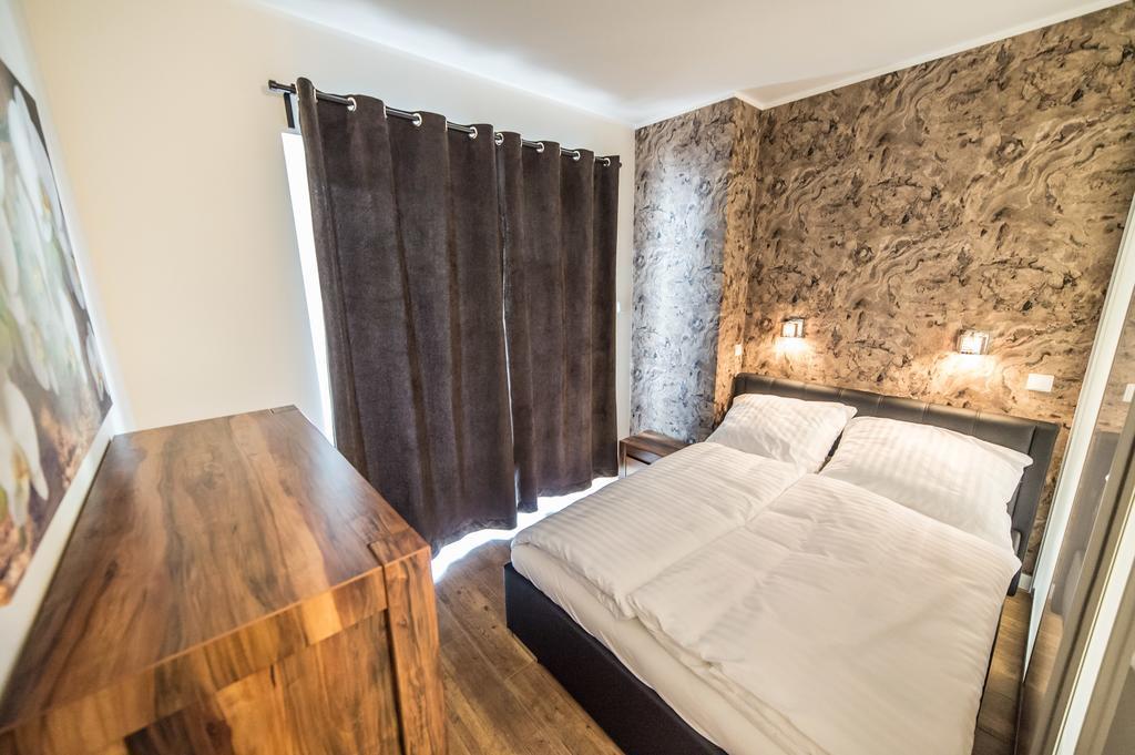 Apartment Silver One