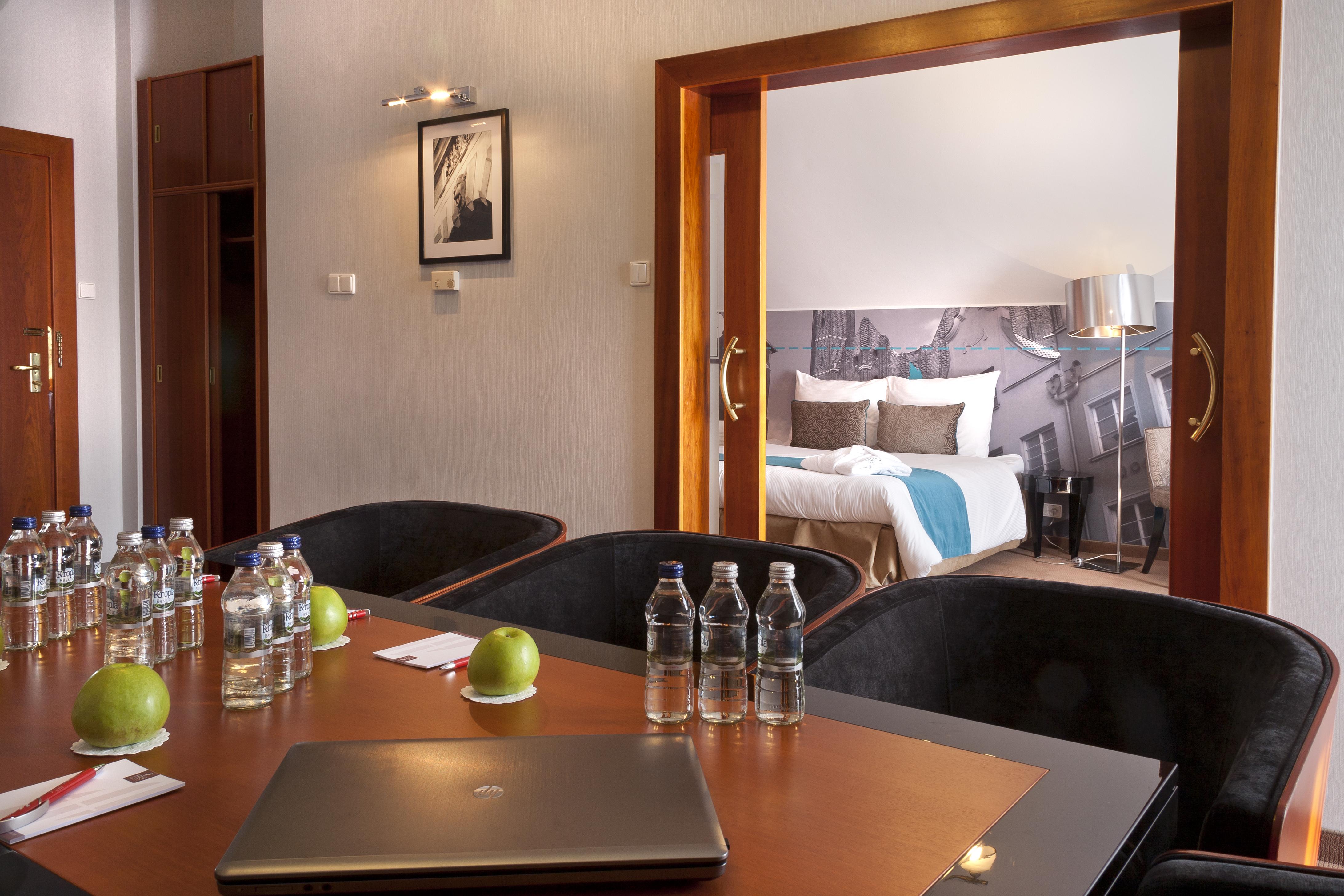 Hanza Hotel 4*