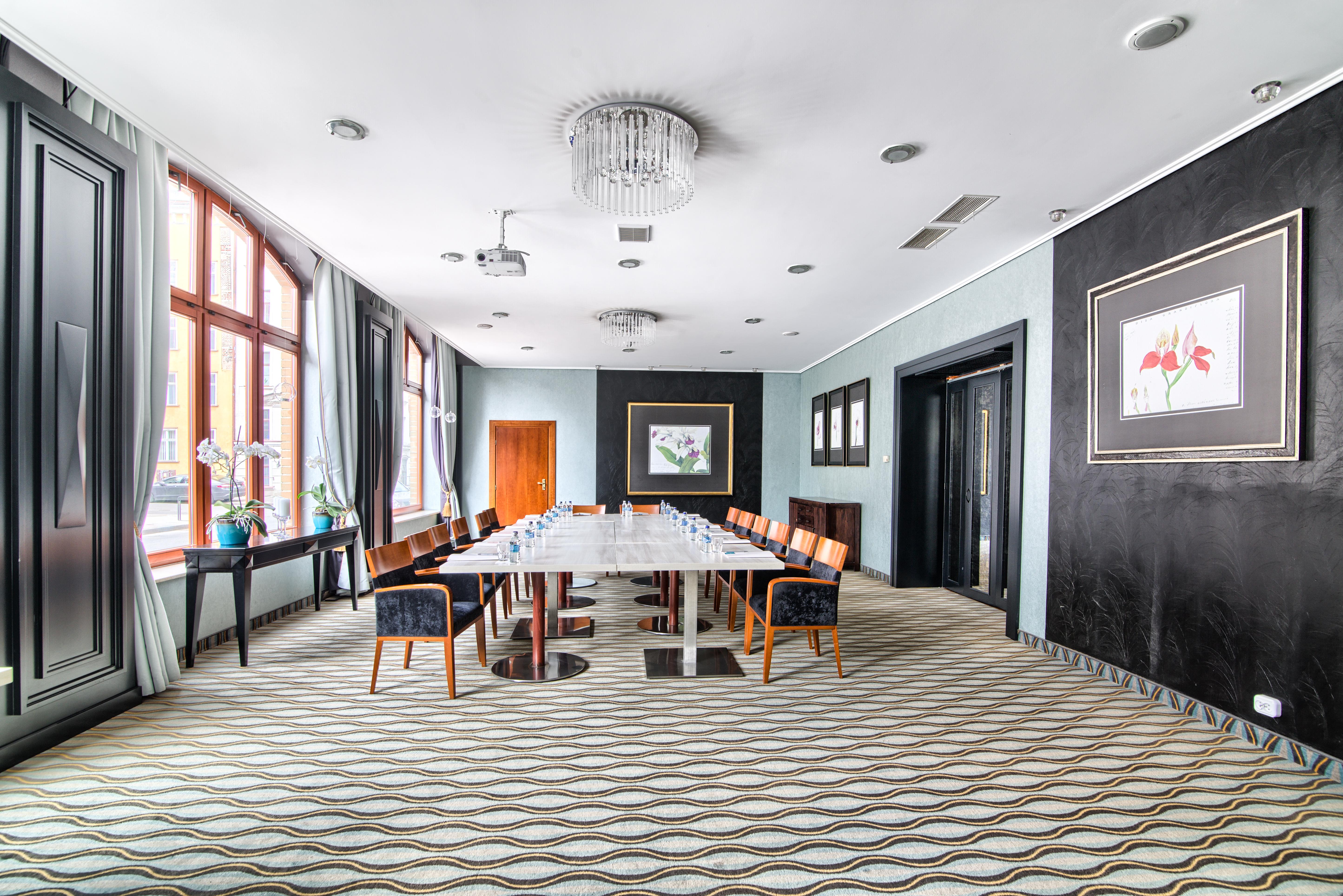 Hanza Hotel