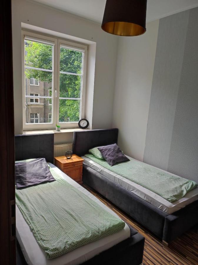 Przy Fontannie Neptuna Apartment *