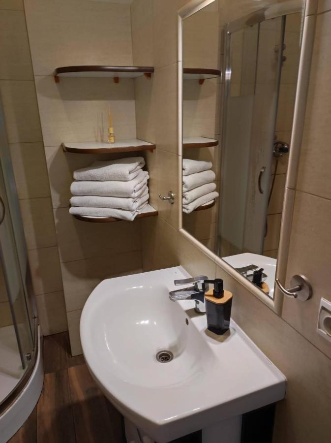 Apartment Przy Fontannie Neptuna *
