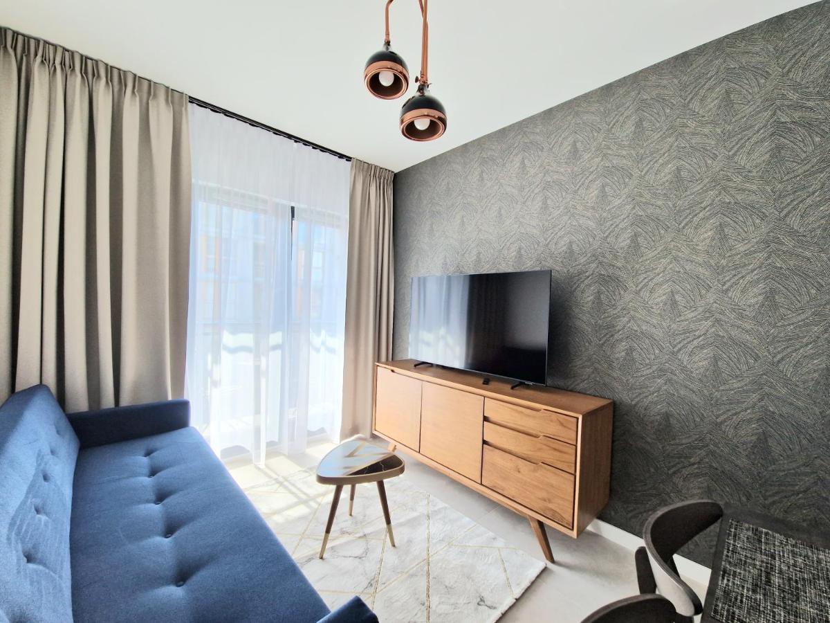 Apartment Live & Travel Aura Iii