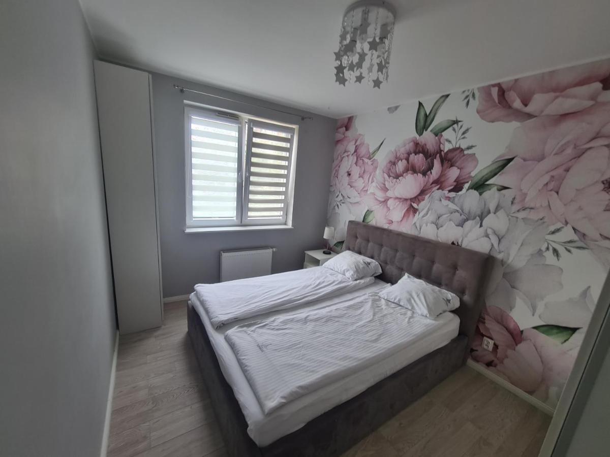 Apartament Rodzinny Z Ogrodkiem Apartment *