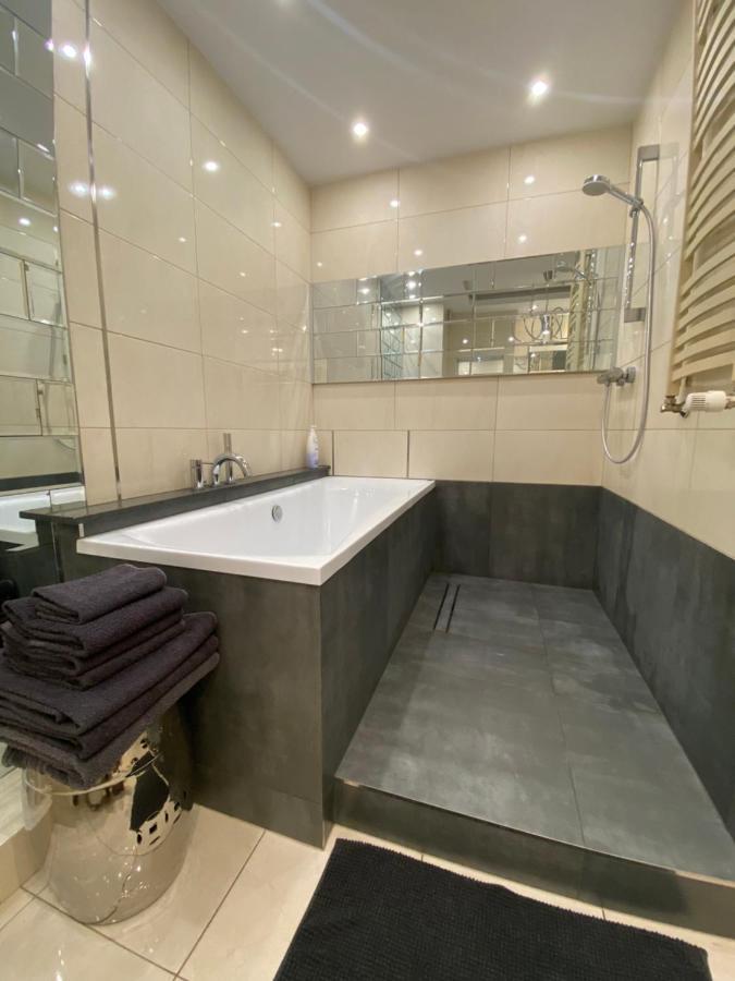 Apartament W Sercu Gdanska Z Parkingiem Podziemnym