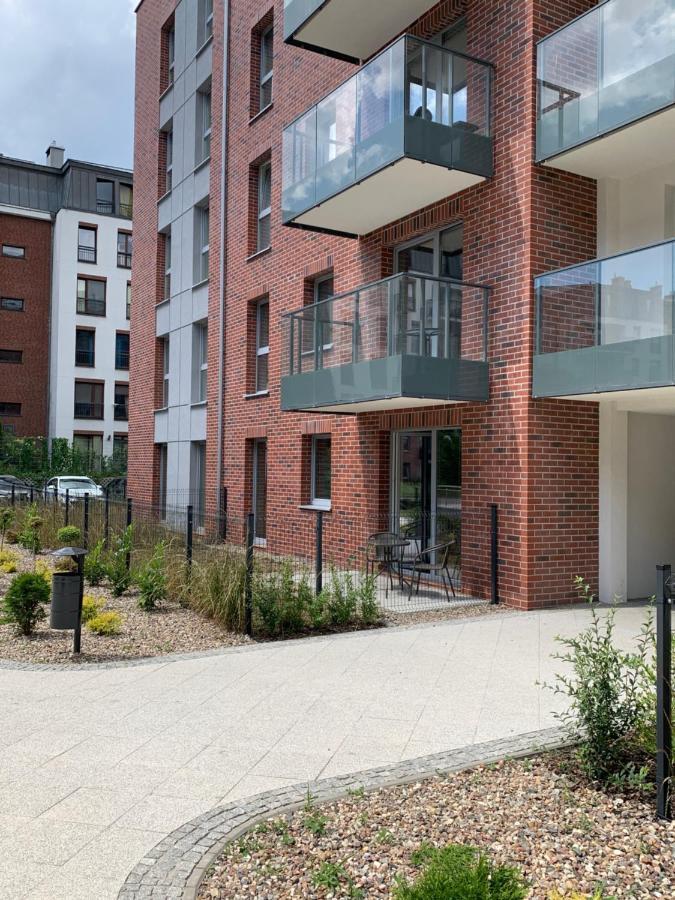 Uroczy Apartament Nad Motławą, Miejsce Parkingowe W Strzeżonej Hali Apartament