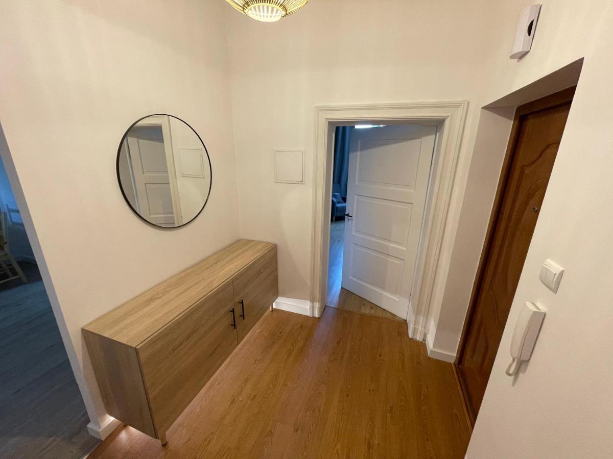 Apartament Wybickiego *