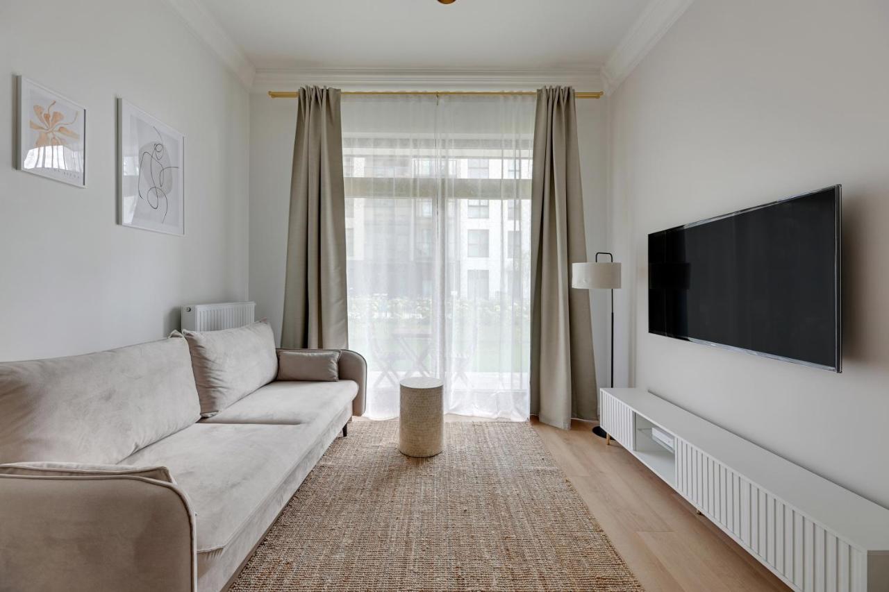 Apartment Zajezdnia Wrzeszcz Seaside & Parking By Downtown