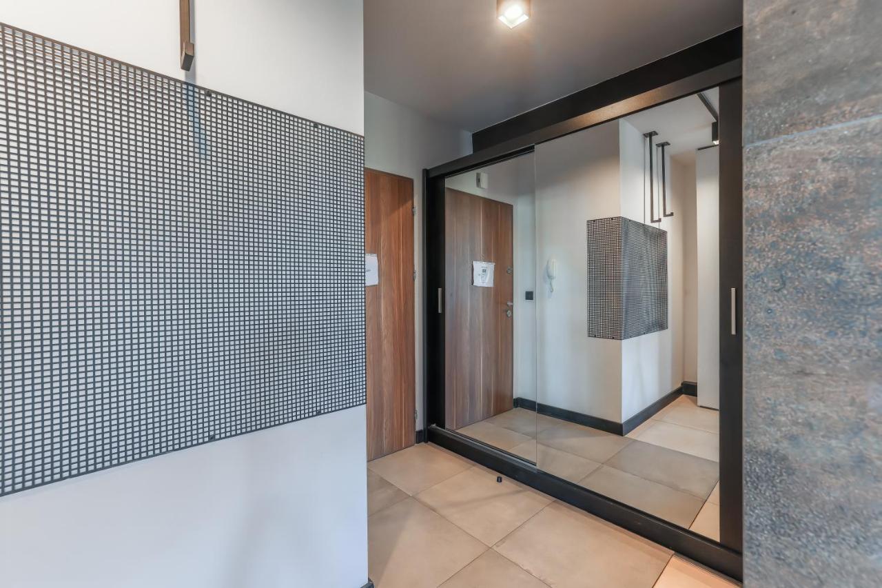 Z Ogródkiem Stare Apartament *