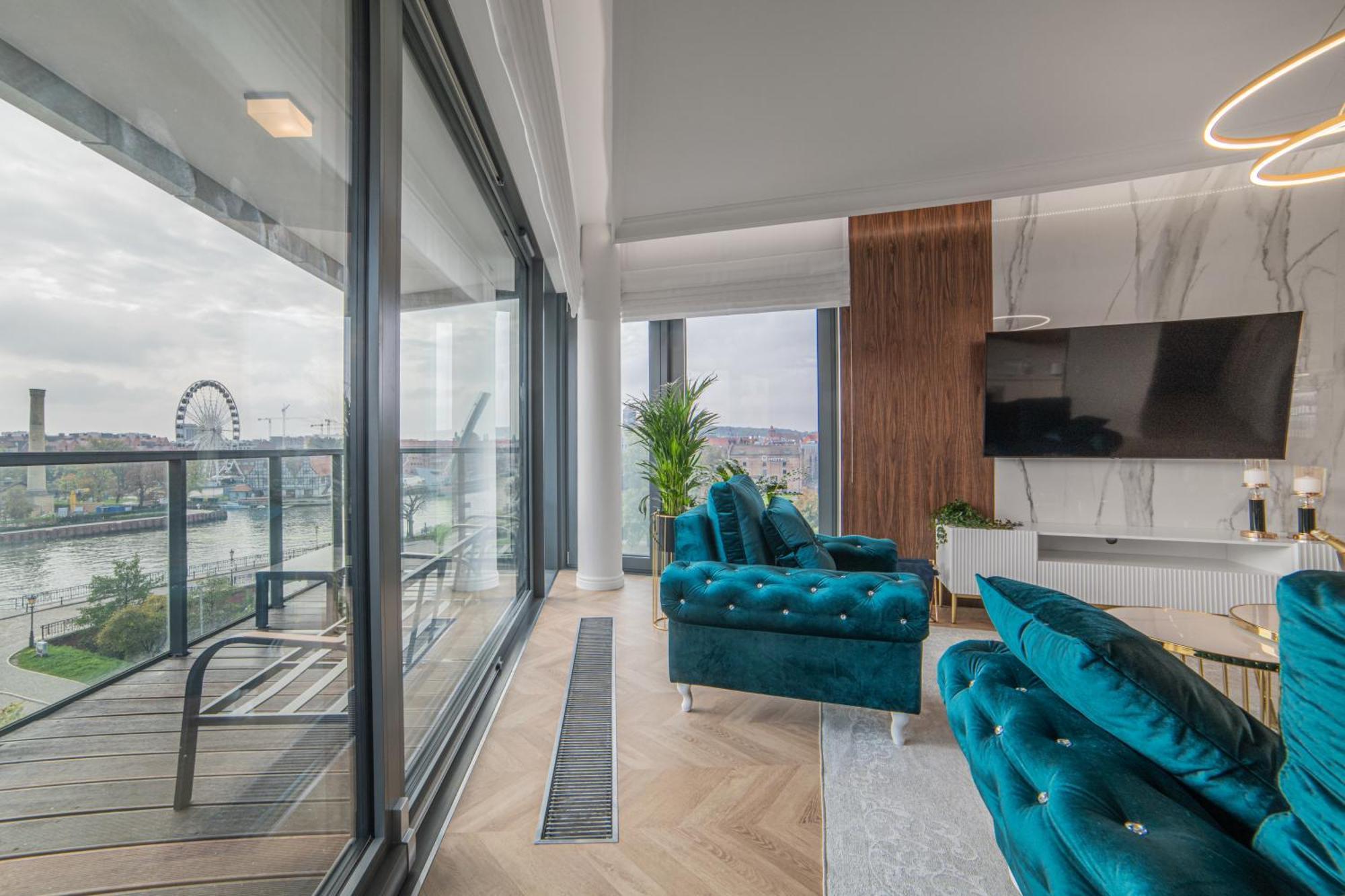 Amber Centrum Lux *