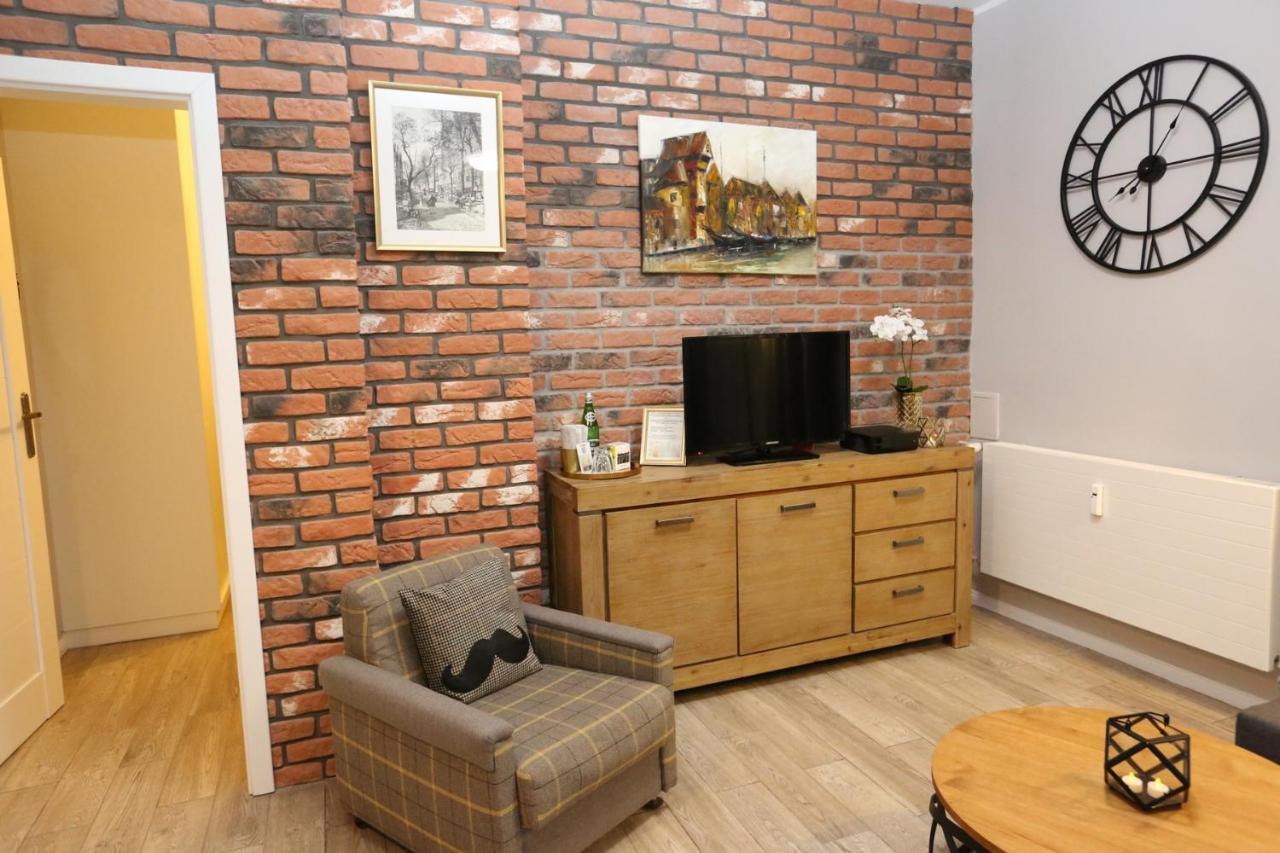 Old No 8 Apartment