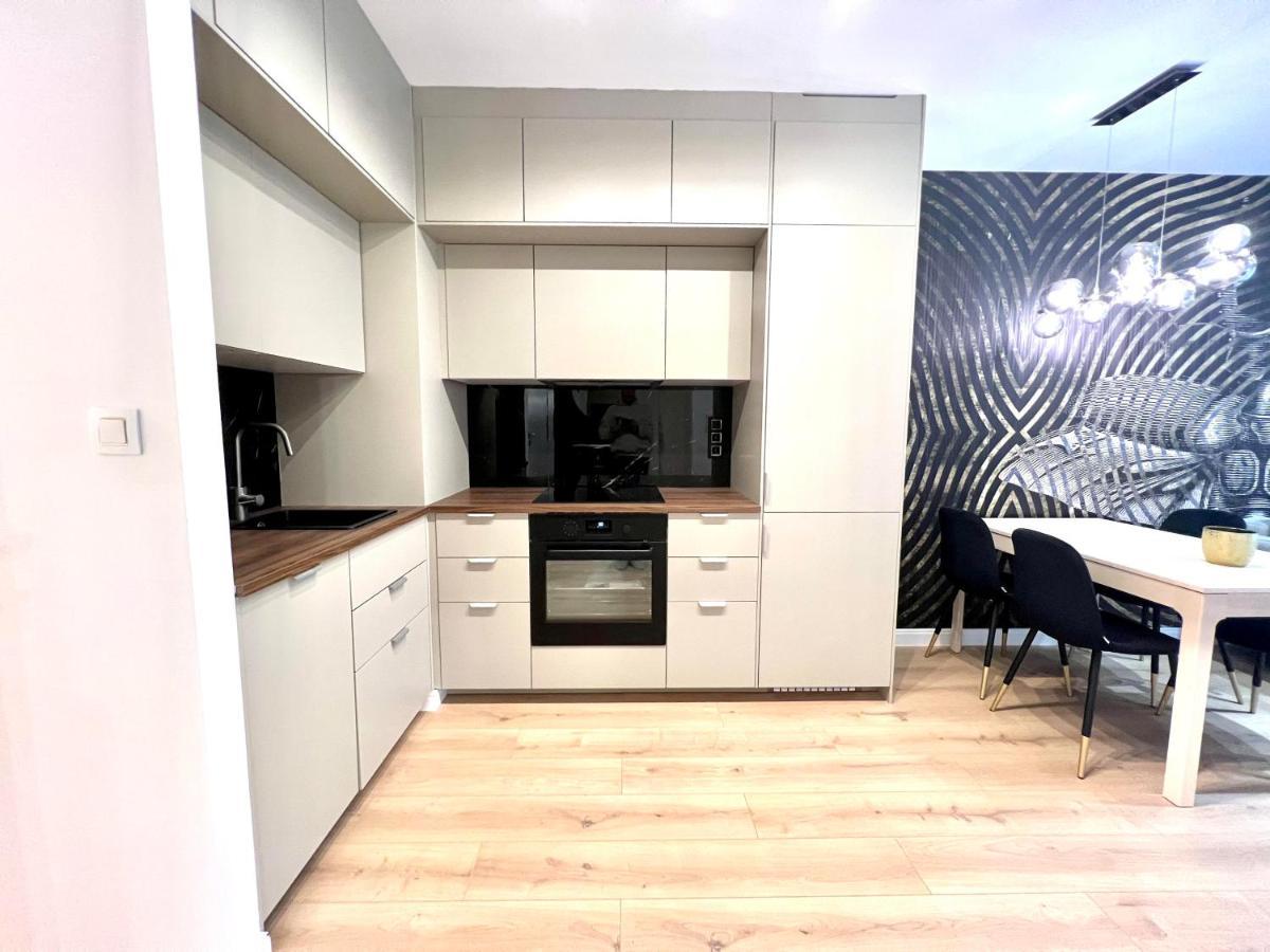 New Loft Style Old Town Apartment