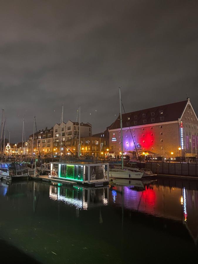 Gold Waterhouse Old Town - Houseboat Apartment