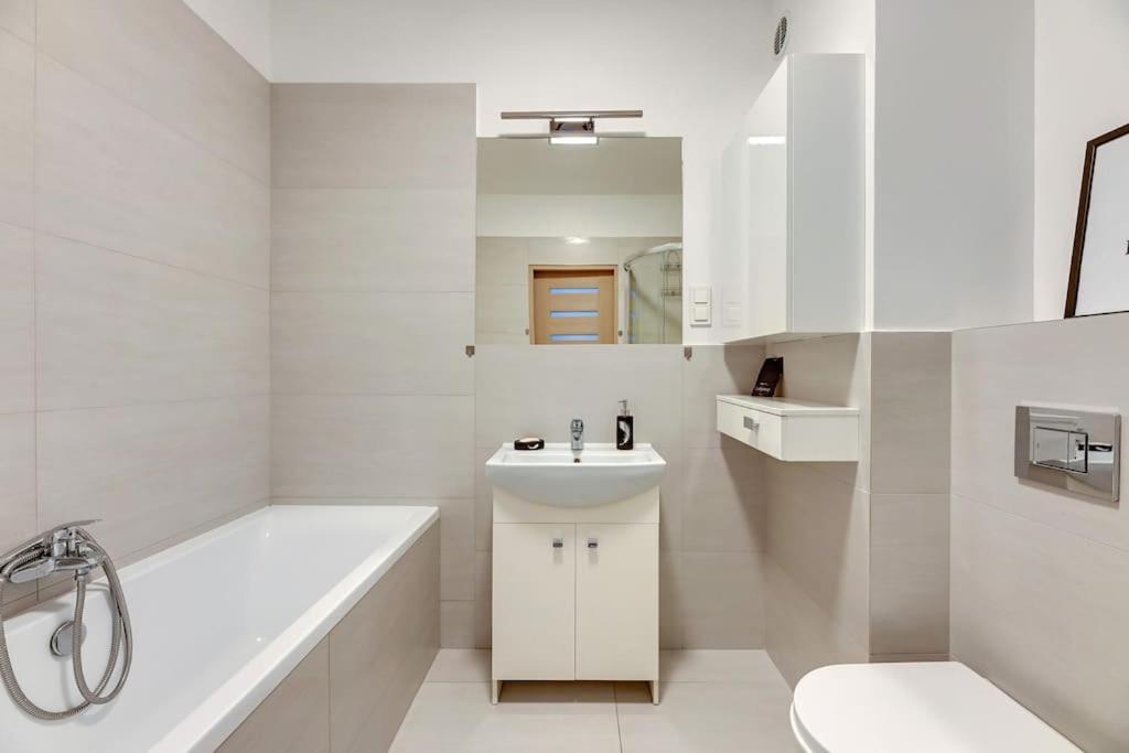 Apartment Albatross Tower - W Centrum Przymorza By Grand *