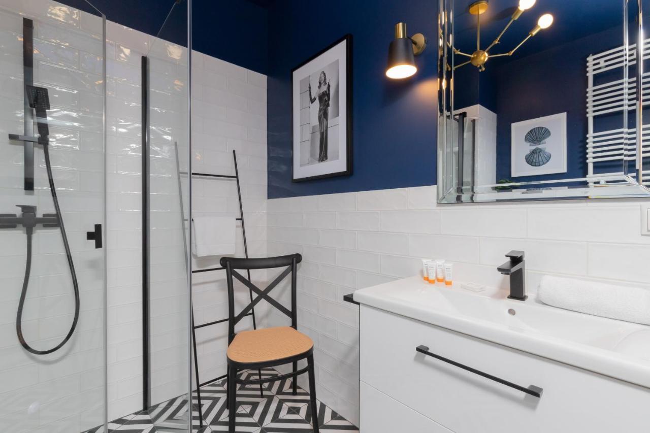 Leilighet Stylish Atol With Free Parking In The Heart Of By Renters
