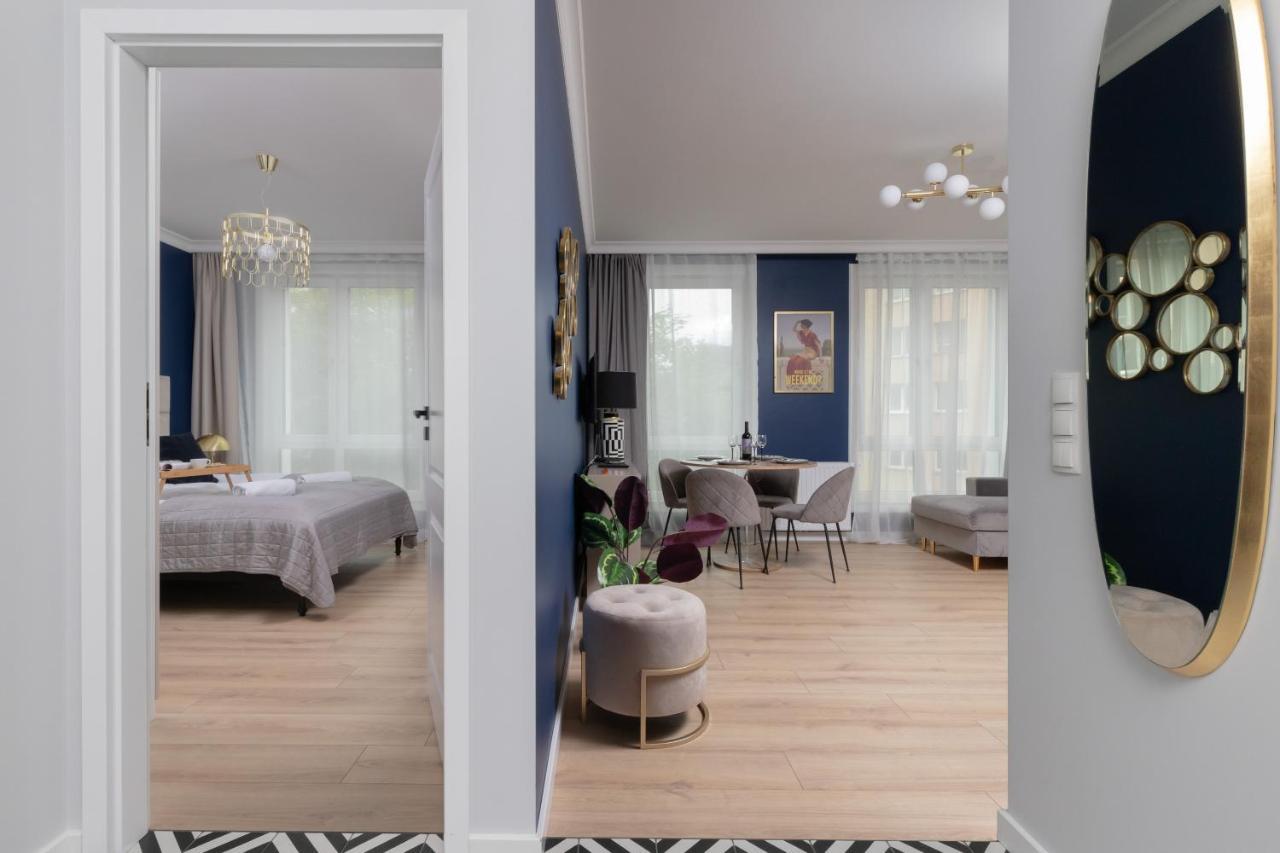 Stylish Atol With Free Parking In The Heart Of By Renters Lägenhet