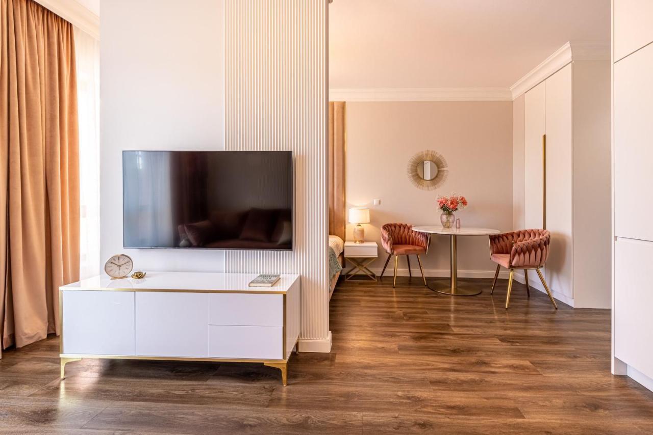Apartment Zloty Lotos-srodmiescie Z Darmowym Parkingiem *
