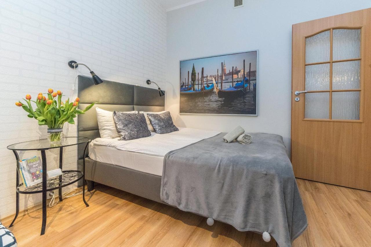 Apartamento Przytulne Z Balkonem, 150m Od Dworca Glowny