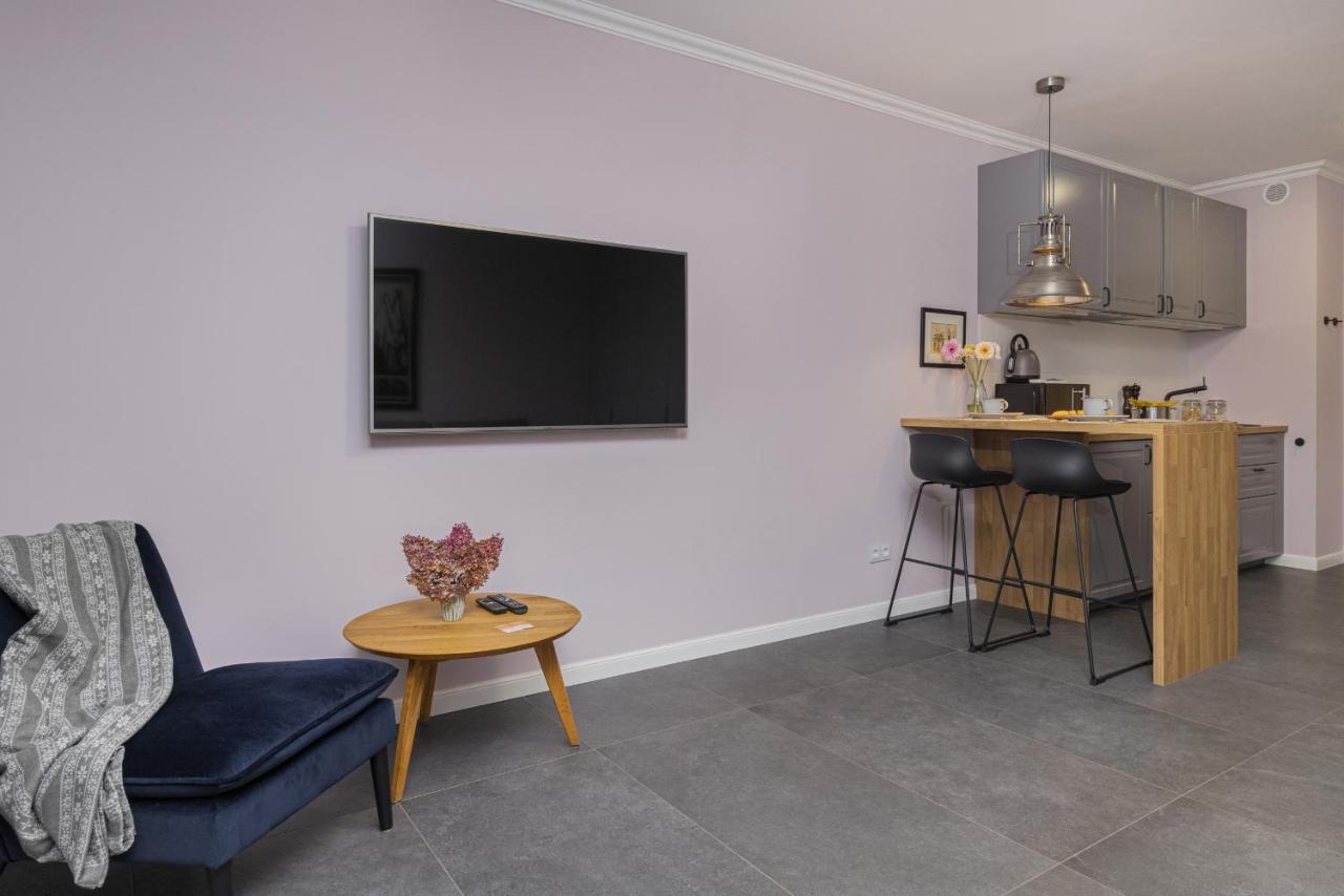 Aura Studio Downtown By Renters *