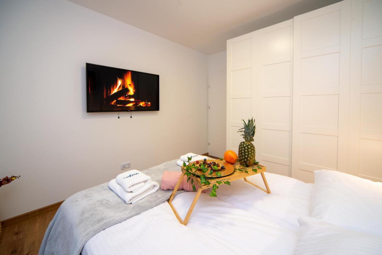 Maya's Flats & 49 - Spacious 3 In Szafarnia * Gdańsk