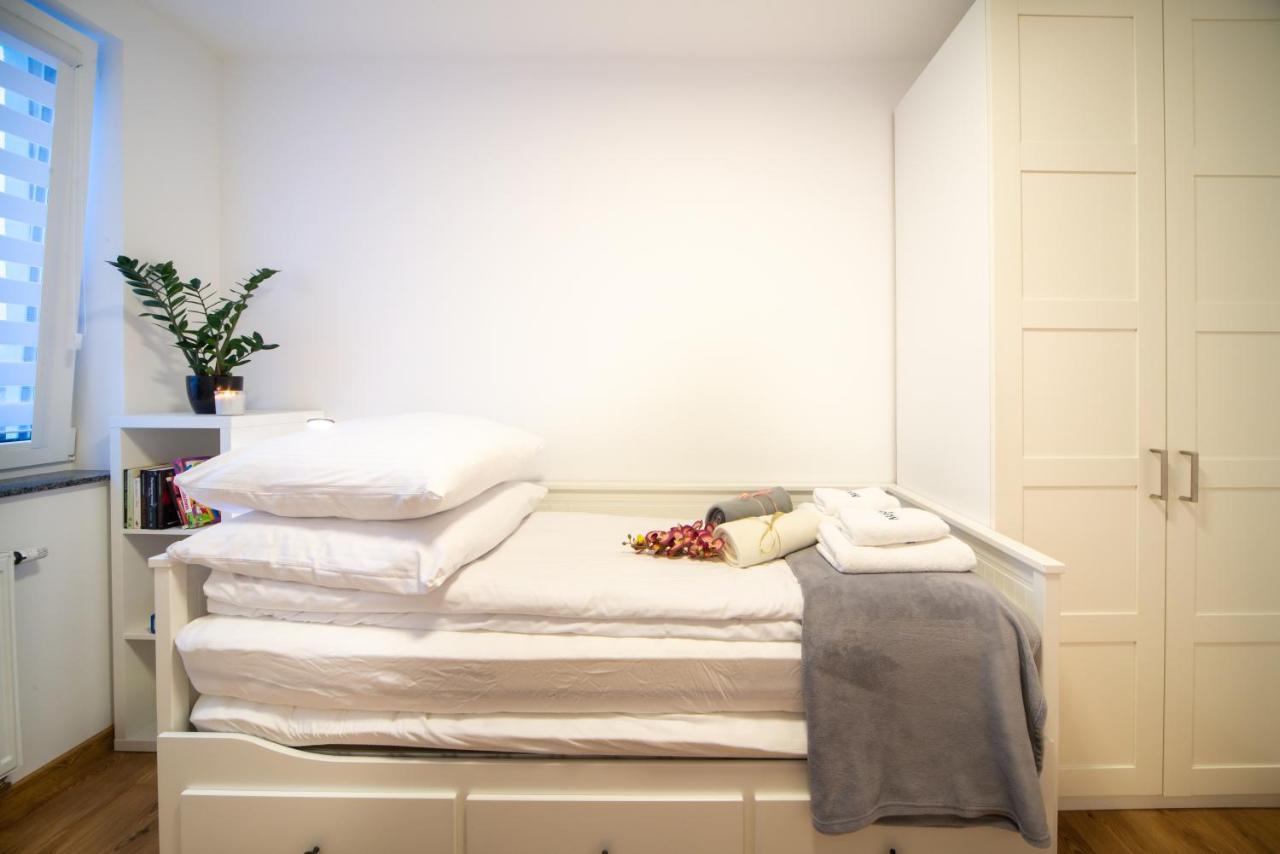 Maya's Flats & 49 - Spacious 3 In Szafarnia * Gdańsk