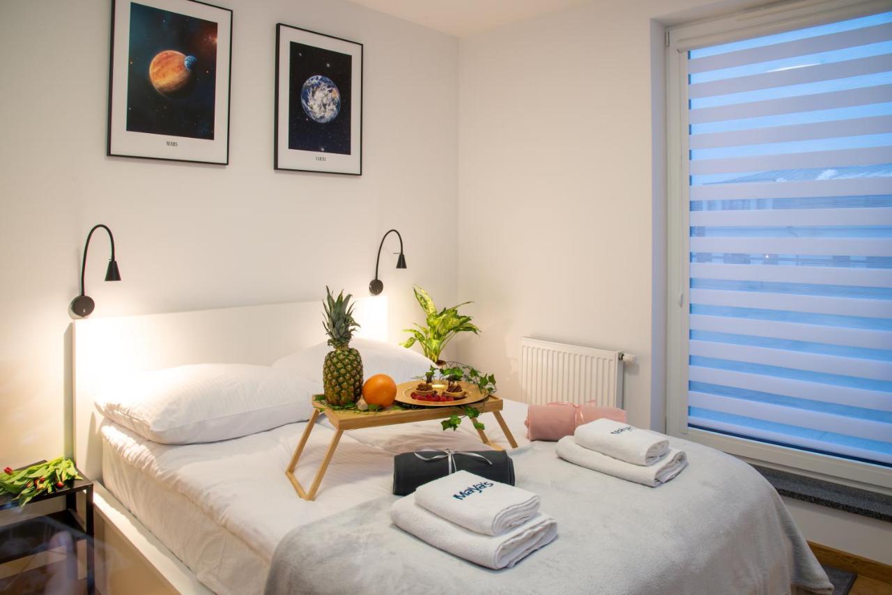 Maya's Flats & 49 - Spacious 3 In Szafarnia Huoneisto *