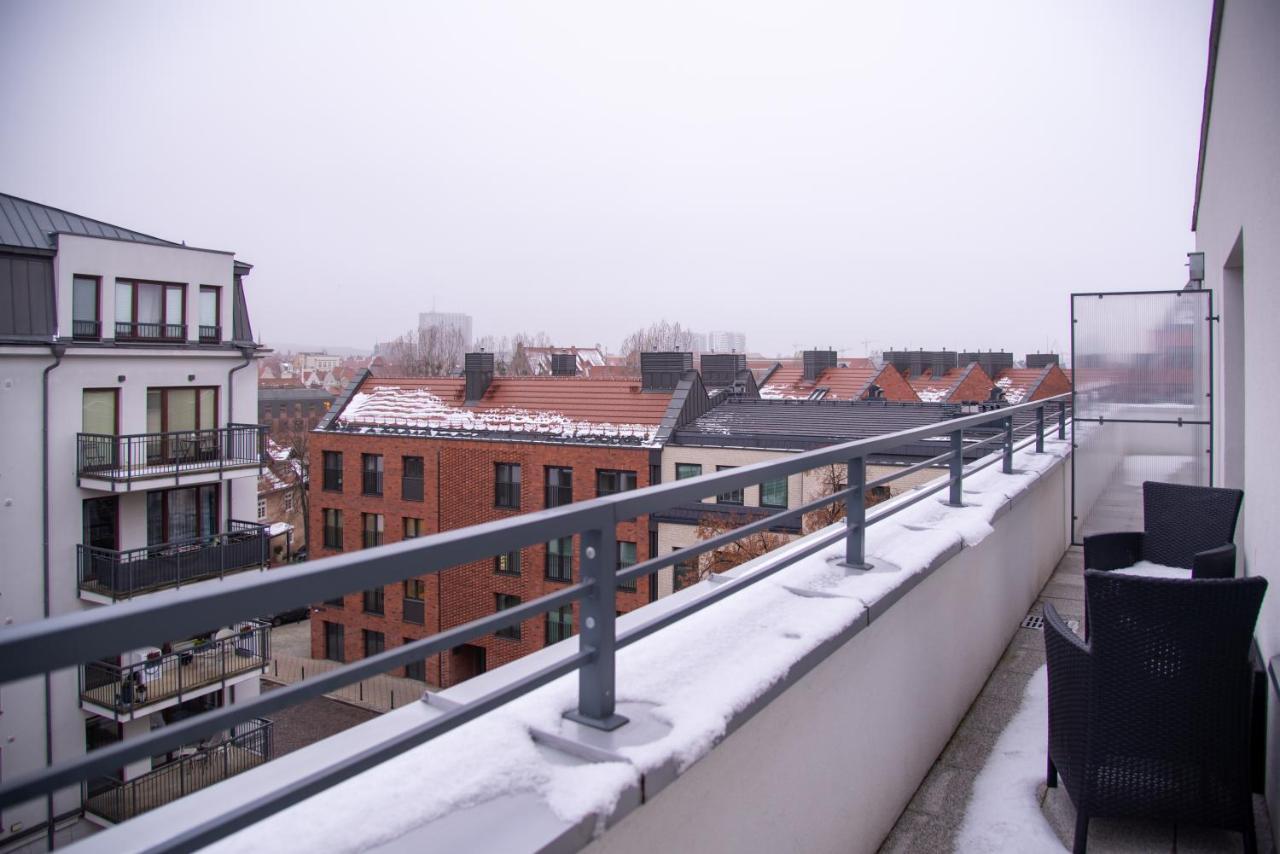 Maya's Flats & 49 - Spacious 3 In Szafarnia Huoneisto
