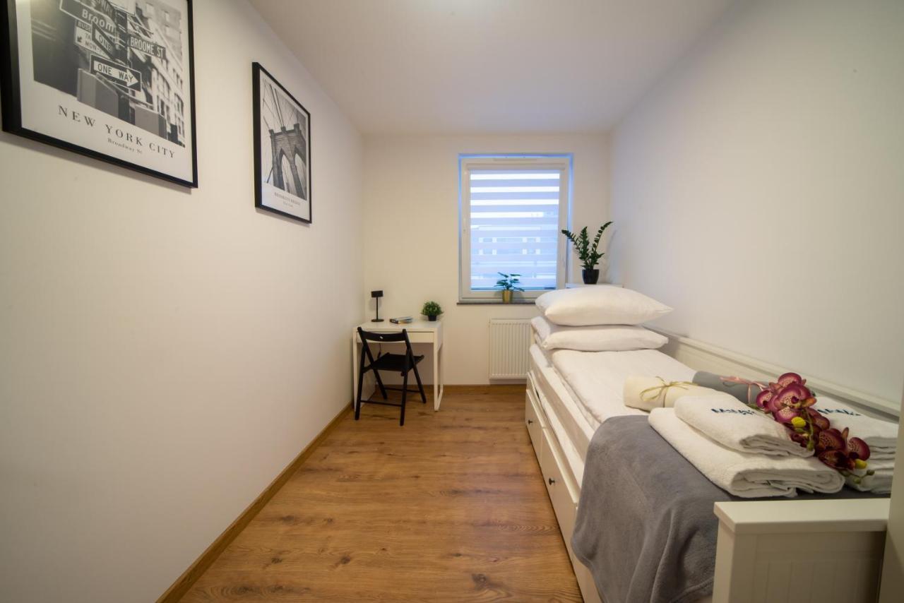Maya's Flats & 49 - Spacious 3 In Szafarnia Gdańsk